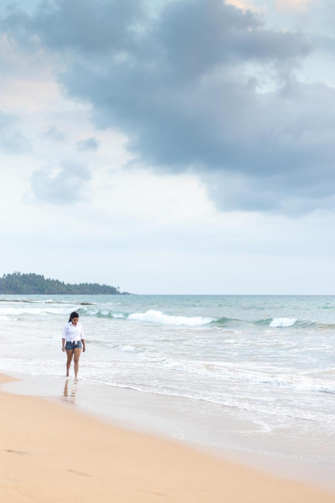 Sheraton Kosgoda Turtle Beach Resort Exterior photo