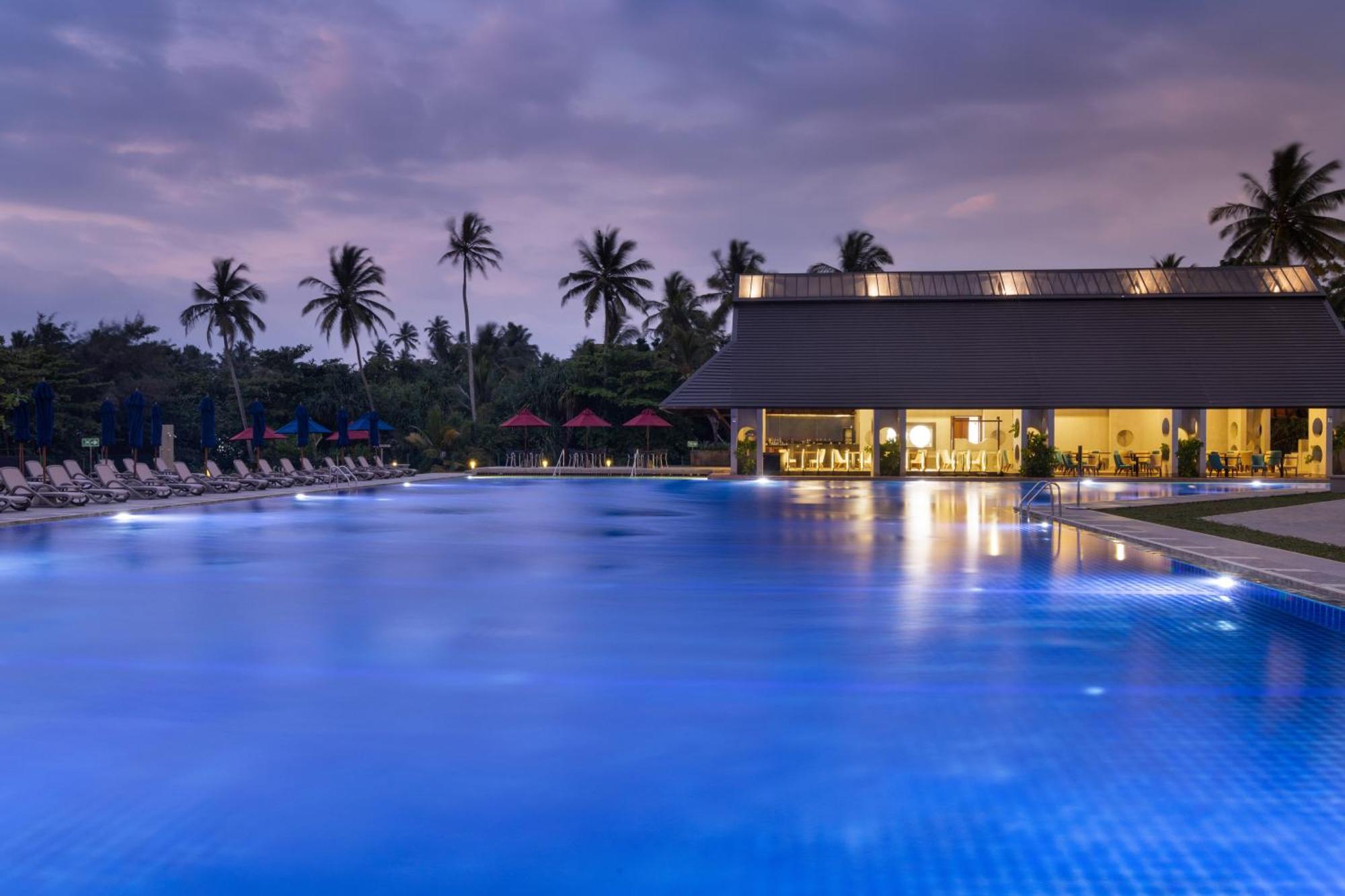 Sheraton Kosgoda Turtle Beach Resort Exterior photo